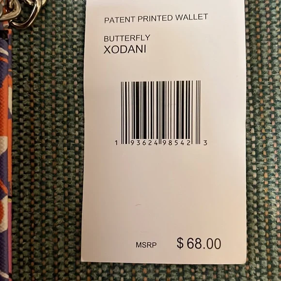 BETSEY Johnson’s Butterflies & Bow Patent Printed Faux Leather Crossbody - Picture 7 of 8